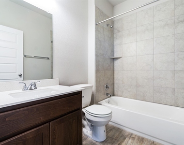 220 Fabion St - Photo Thumbnail 26