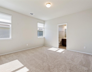 220 Fabion St - Photo Thumbnail 19