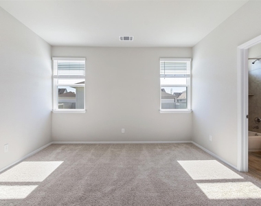 220 Fabion St - Photo Thumbnail 20