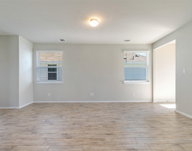 220 Fabion St - Photo Thumbnail 16