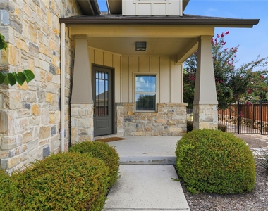 70 Santa Maria St - Photo Thumbnail 6