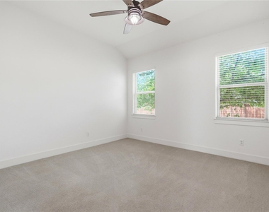 70 Santa Maria St - Photo Thumbnail 7