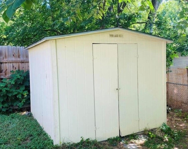 6109 Glen Meadow Dr - Photo Thumbnail 11