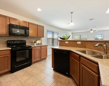 1001 Bethel Way - Photo Thumbnail 14