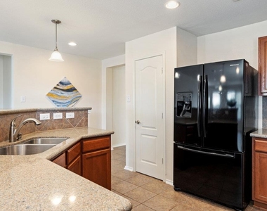1001 Bethel Way - Photo Thumbnail 11