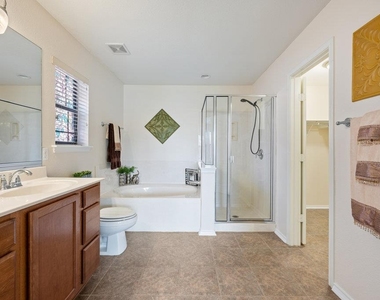 1001 Bethel Way - Photo Thumbnail 18