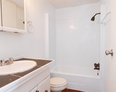 1125 San Augustine Dr - Photo Thumbnail 10