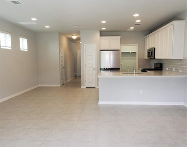 1717 Fountain Bridge Dr - Photo Thumbnail 14