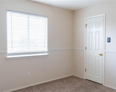 1608 Diana Dr - Photo Thumbnail 15
