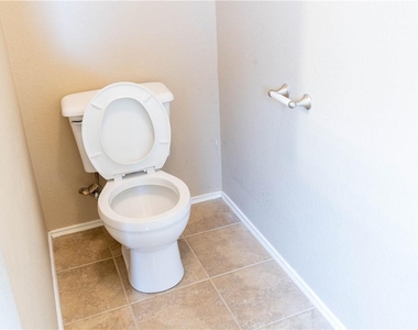 1608 Diana Dr - Photo Thumbnail 12