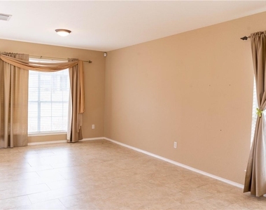 1608 Diana Dr - Photo Thumbnail 6