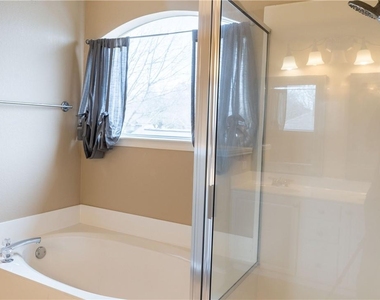 1608 Diana Dr - Photo Thumbnail 9