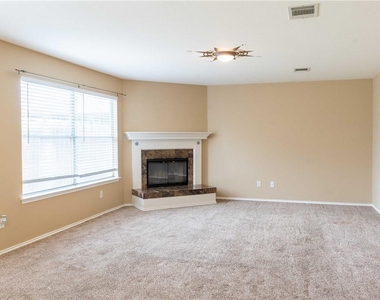 1608 Diana Dr - Photo Thumbnail 2