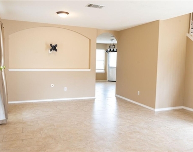 1608 Diana Dr - Photo Thumbnail 27