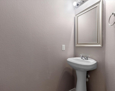 108 Quarry Ln - Photo Thumbnail 27