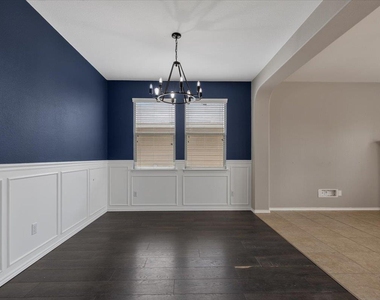108 Quarry Ln - Photo Thumbnail 7