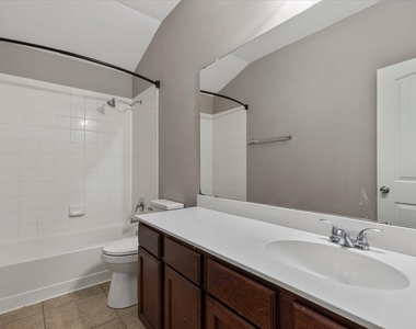 108 Quarry Ln - Photo Thumbnail 25