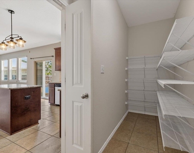 108 Quarry Ln - Photo Thumbnail 13