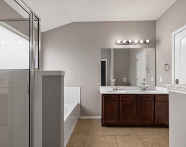 108 Quarry Ln - Photo Thumbnail 20