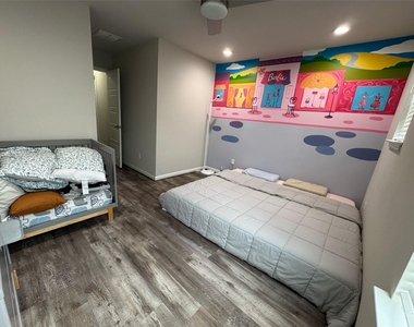 1529 Carlene Pruett St - Photo Thumbnail 13