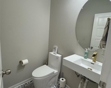 1529 Carlene Pruett St - Photo Thumbnail 22
