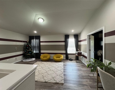 1529 Carlene Pruett St - Photo Thumbnail 16