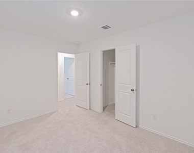 336 Cowpoke Dr - Photo Thumbnail 17