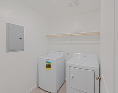 336 Cowpoke Dr - Photo Thumbnail 19