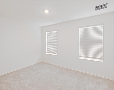 336 Cowpoke Dr - Photo Thumbnail 14