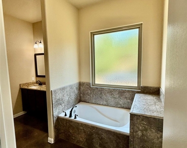 139 Kahalulu Dr - Photo Thumbnail 14