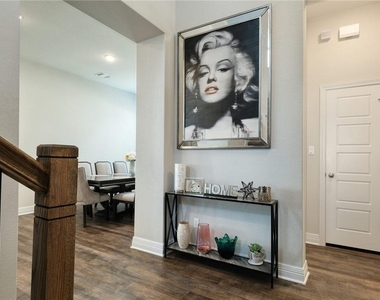 229 Bonnet Blvd - Photo Thumbnail 4