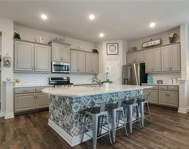 229 Bonnet Blvd - Photo Thumbnail 1