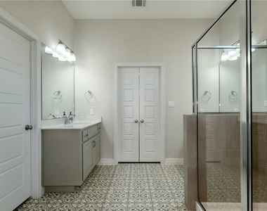 229 Bonnet Blvd - Photo Thumbnail 10