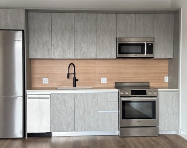 4315 S Congress Ave - Photo Thumbnail 15