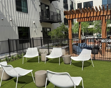4315 S Congress Ave - Photo Thumbnail 24