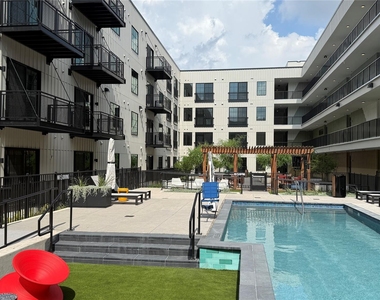 4315 S Congress Ave - Photo Thumbnail 23