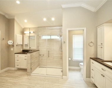 8910 Marybank Dr - Photo Thumbnail 10