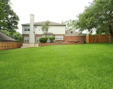 8910 Marybank Dr - Photo Thumbnail 18
