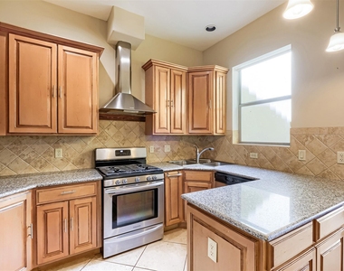 2506 Camden Park - Photo Thumbnail 12