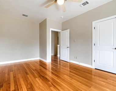 2506 Camden Park - Photo Thumbnail 25