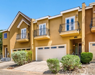 2506 Camden Park - Photo Thumbnail 5