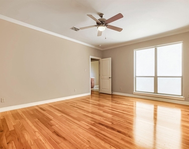 2506 Camden Park - Photo Thumbnail 18