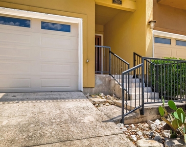 2506 Camden Park - Photo Thumbnail 6