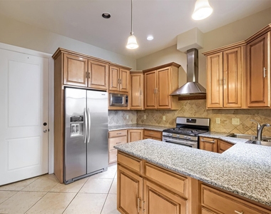 2506 Camden Park - Photo Thumbnail 11