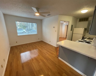 2514 Pearl St - Photo Thumbnail 1