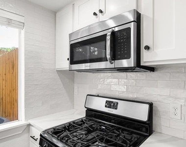 3601 Menchaca Rd - Photo Thumbnail 16