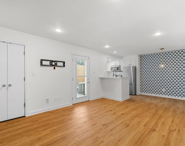 3601 Menchaca Rd - Photo Thumbnail 5