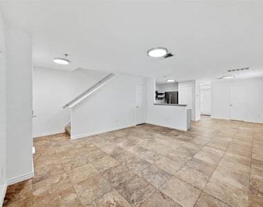 9215 Rowlands Sayle Rd - Photo Thumbnail 1