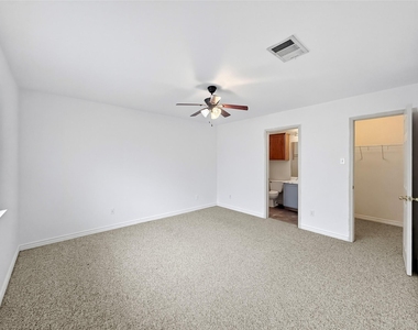 9215 Rowlands Sayle Rd - Photo Thumbnail 8