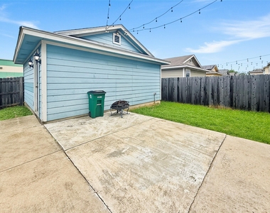 9215 Rowlands Sayle Rd - Photo Thumbnail 7